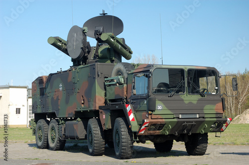 deutsches militärfahrzeug