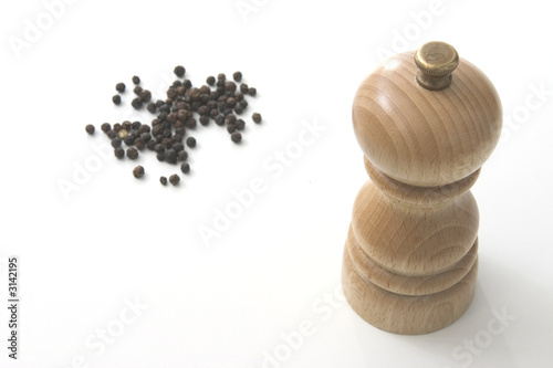 pepper mill with peppercorns