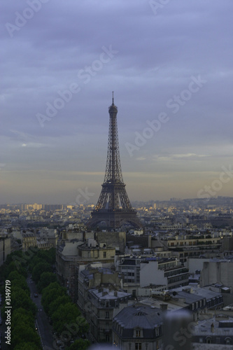 sunset over paris © Jean-Edouard Rozey