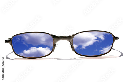 lunette et nuages
