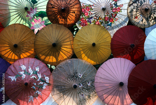 exposition de ombrelles color  es