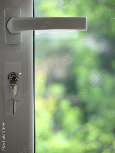 Foto les cles sur la porte