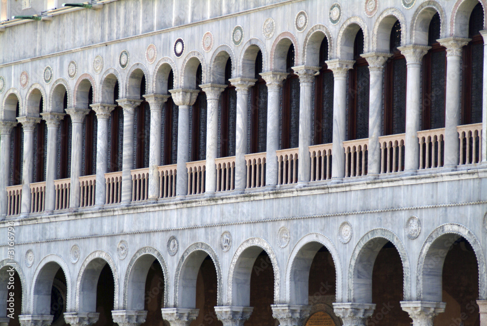 Naklejka premium columns and arches