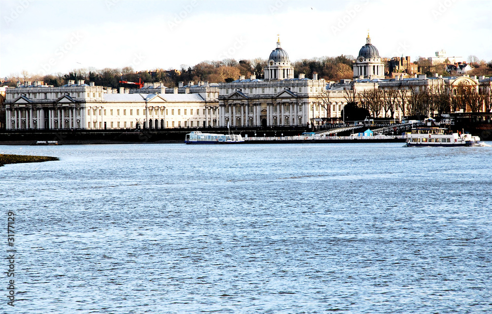 thames river with university of greenwich