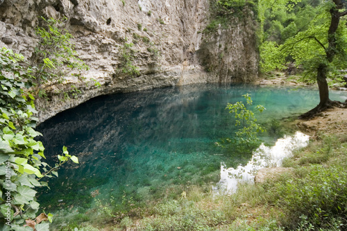 gouffre et résurgence de fontaine de vaucluse