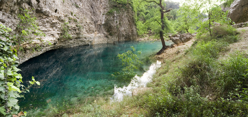 gouffre et r  surgence de fontaine de vaucluse