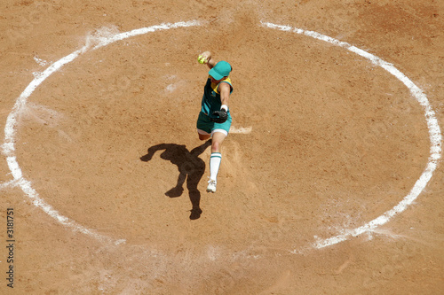 woman softball 01