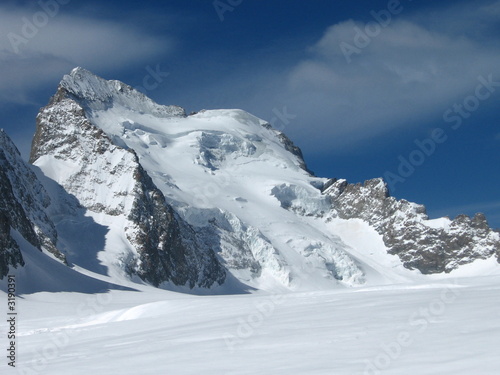 la barre et le dome des ecrins