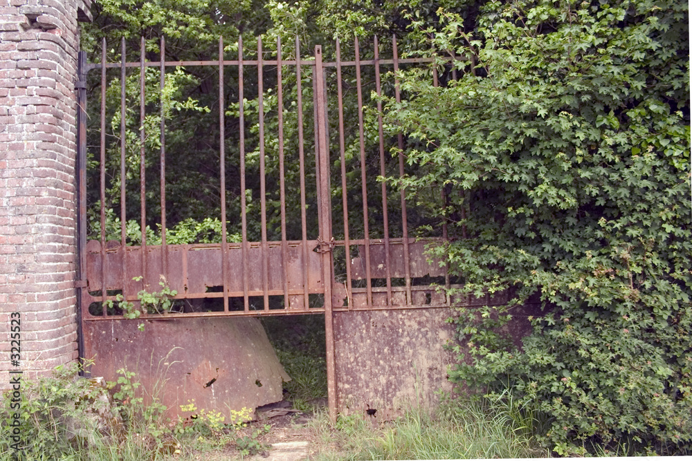 ancienne porte de métal ancienne porte de métal