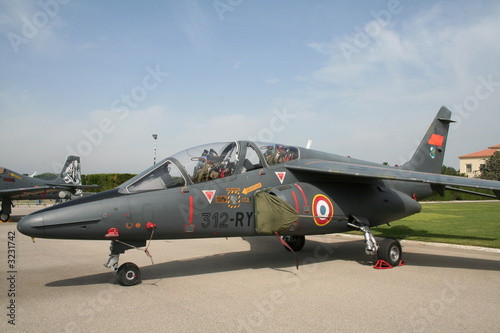 alpha jet version militaire