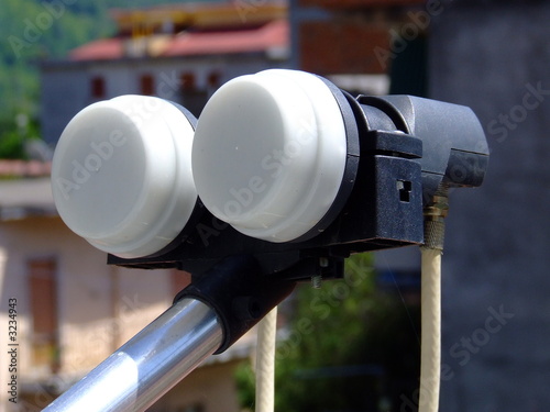 dual lnb di una parabola photo