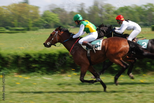 a scene of a horse race © Rafal