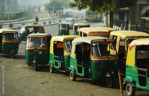 transport in new delhi photo