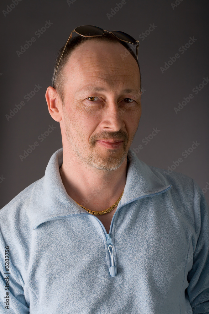 Obraz premium man on grey