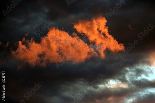 red cloud © iChip