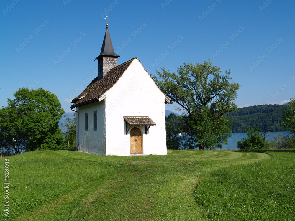 chapelle ....face au lac chapelle ....face au lac