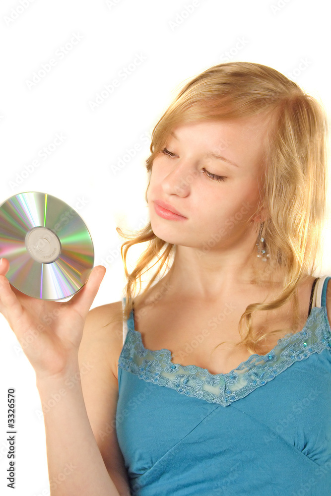mädchen mit dvd