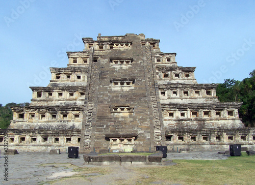 pyramid of niches photo