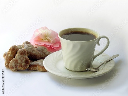 coffee,honey-cakes and pink flower