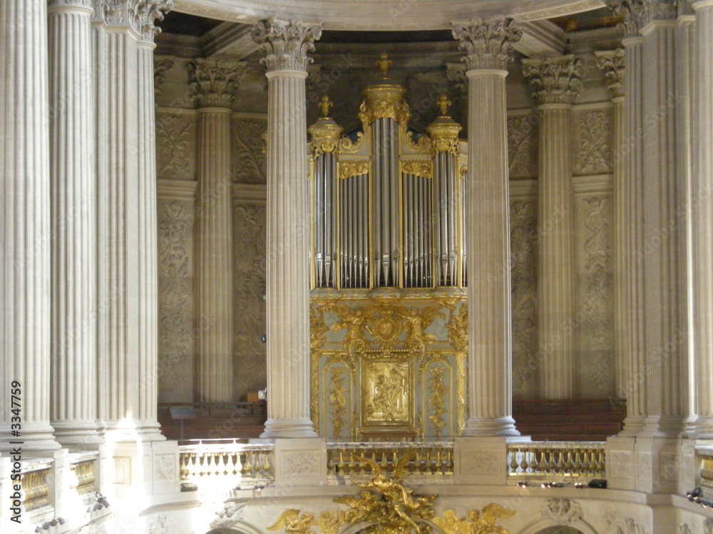 Fototapeta premium a pipe organ at the chapel