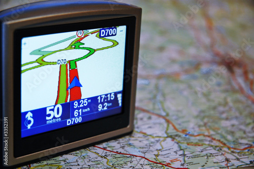 gps sur carte routière