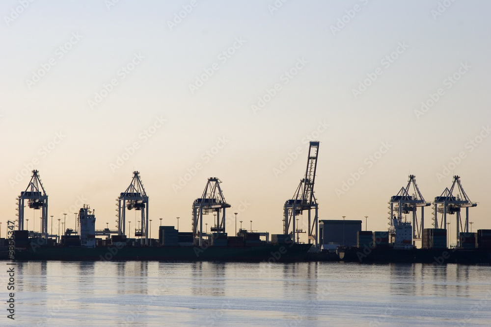 container port cranes