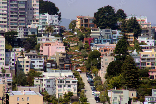 lombard crooked street
