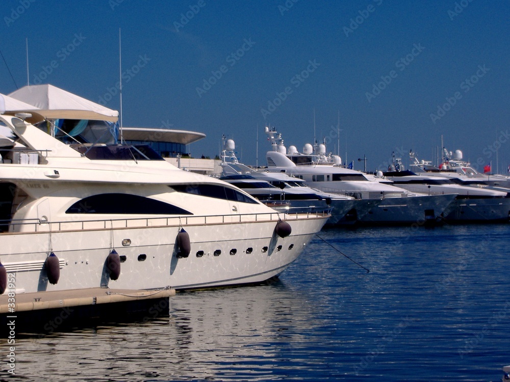 bateaux de luxe au port bateaux de luxe au port