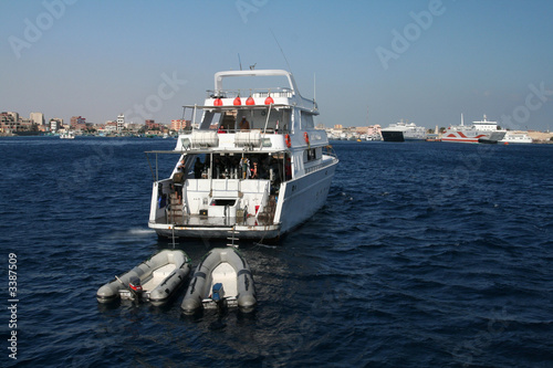 diving boat
