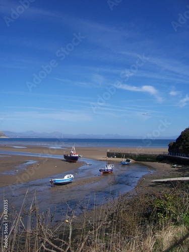 boats at low tide © Alison Holcroft