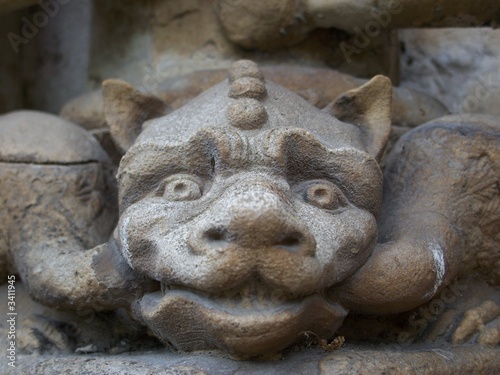 Photography paris - stone dragon