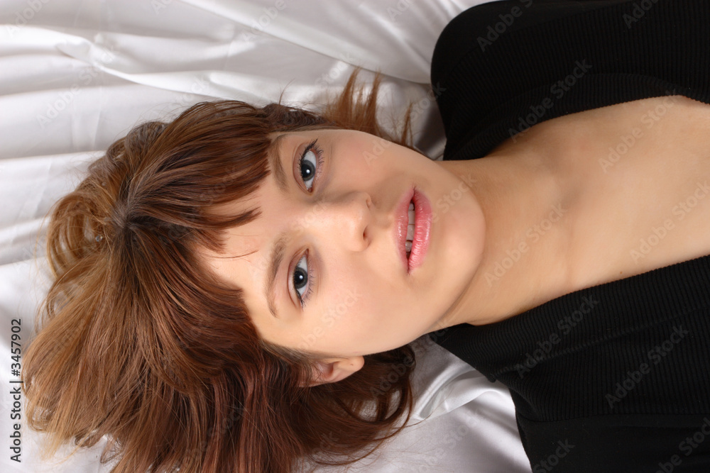 Obraz premium lying girl