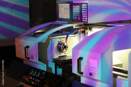 high precision lathe