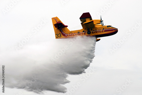 Canadair au larguage