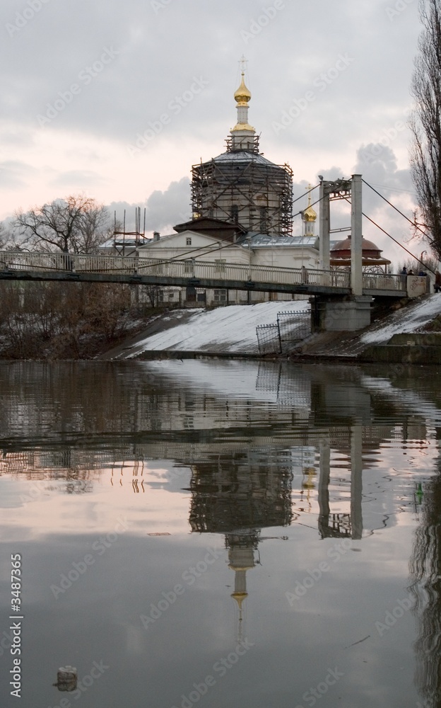 temple is reflected