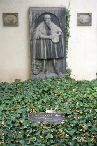 cranach-grab photo