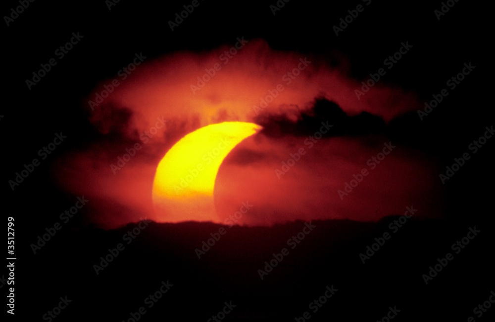 eclipse y puesta de sol eclipse y puesta de sol