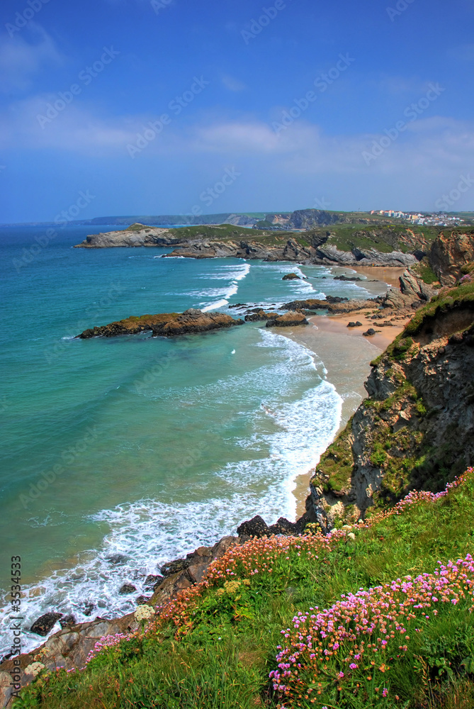 Fototapeta premium Rocky shore in Newquay, Cornwall, UK