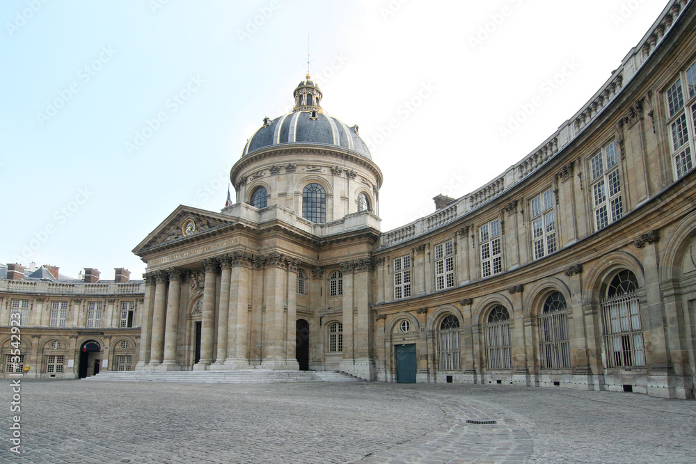 Institut Royal in Paris