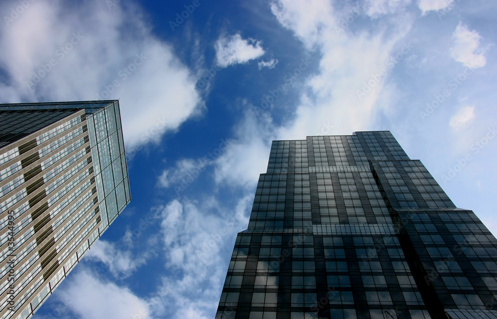 Fototapeta premium Glass highrise building in midtown Manhattan, New York
