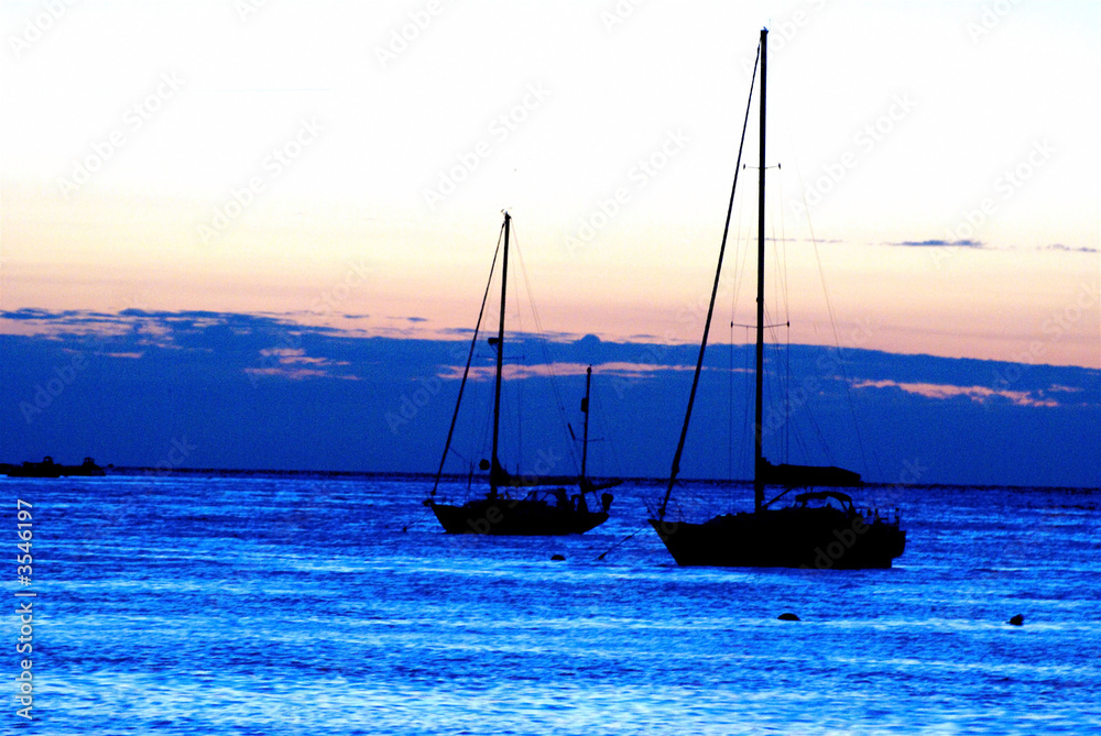 Sailboats at sunset in the Niagara River