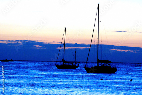 Sailboats at sunset in the Niagara River