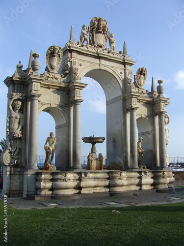 Fontana ad arco