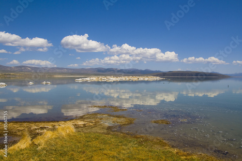 Tufa formations at Mono Lake in USA