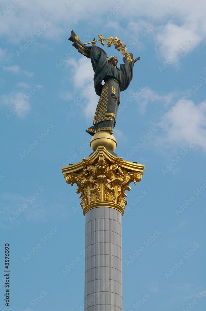 column and sculpture