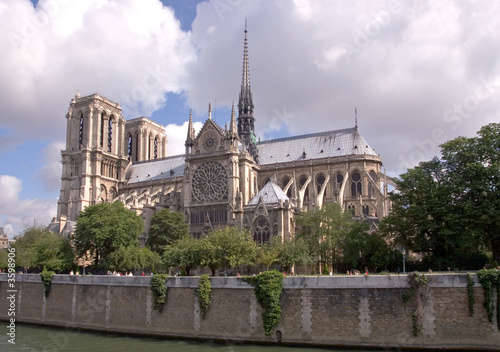 Notre Dame Cathedral © Phillip Minnis