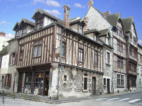 Cuadro en lienzo Moret sur loing-Vieilles maison médiévales