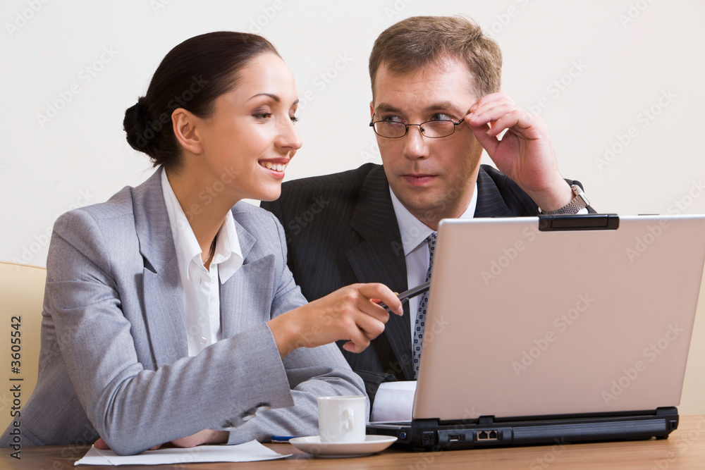 Obraz premium Paying attention