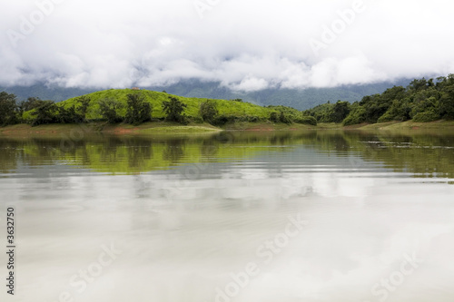 Nam-Ngum-Stausee in Laos