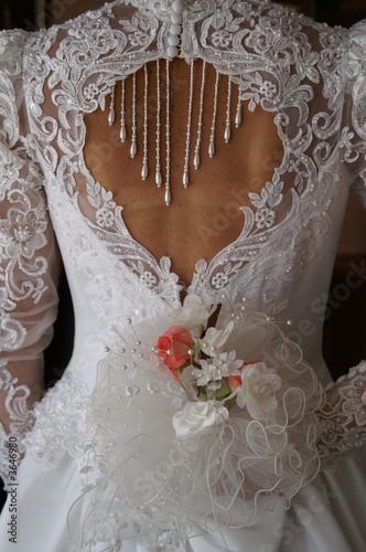 robe de mariée perlée